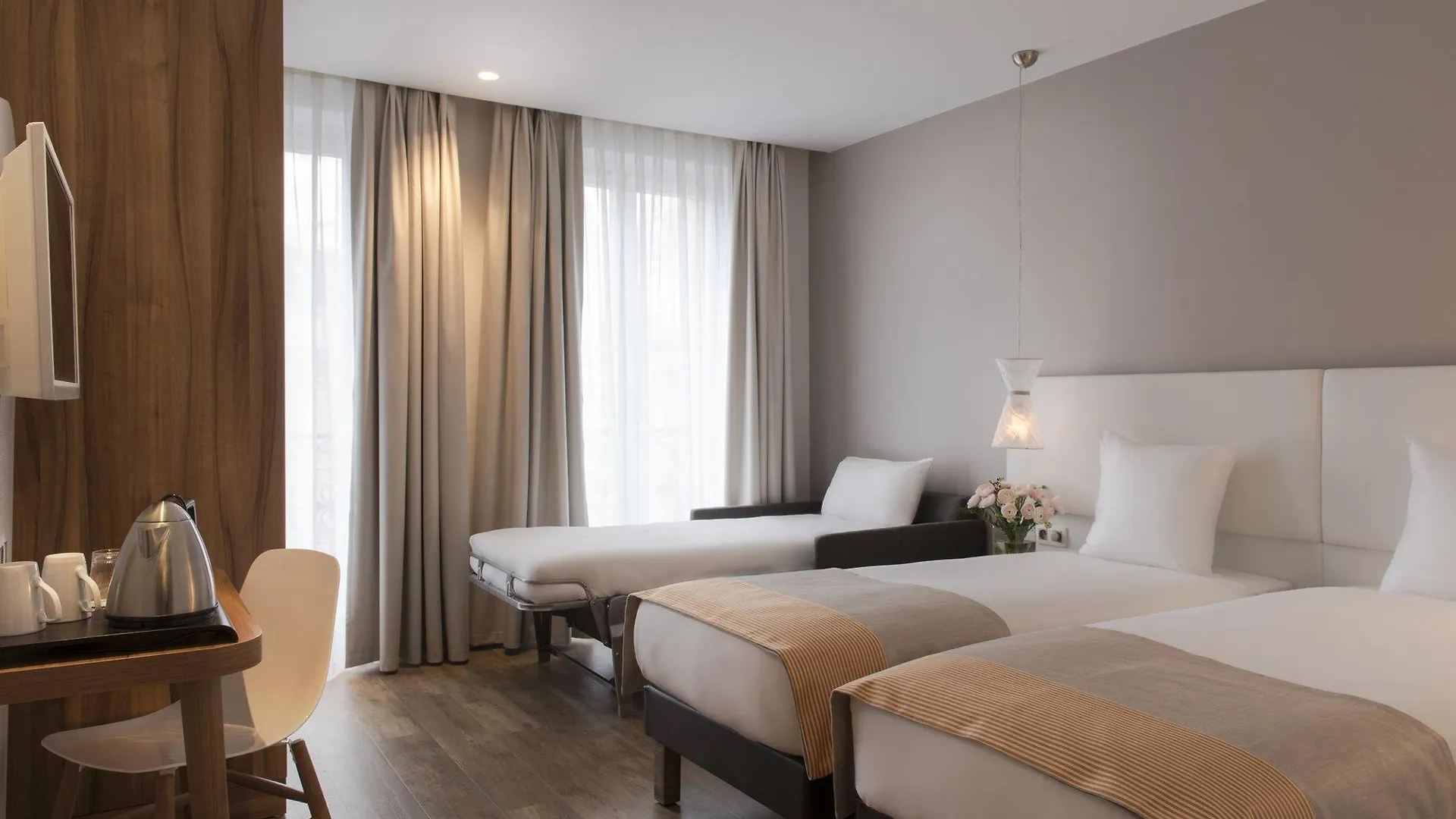 Hotel Magenta 38 By Happyculture Parijs