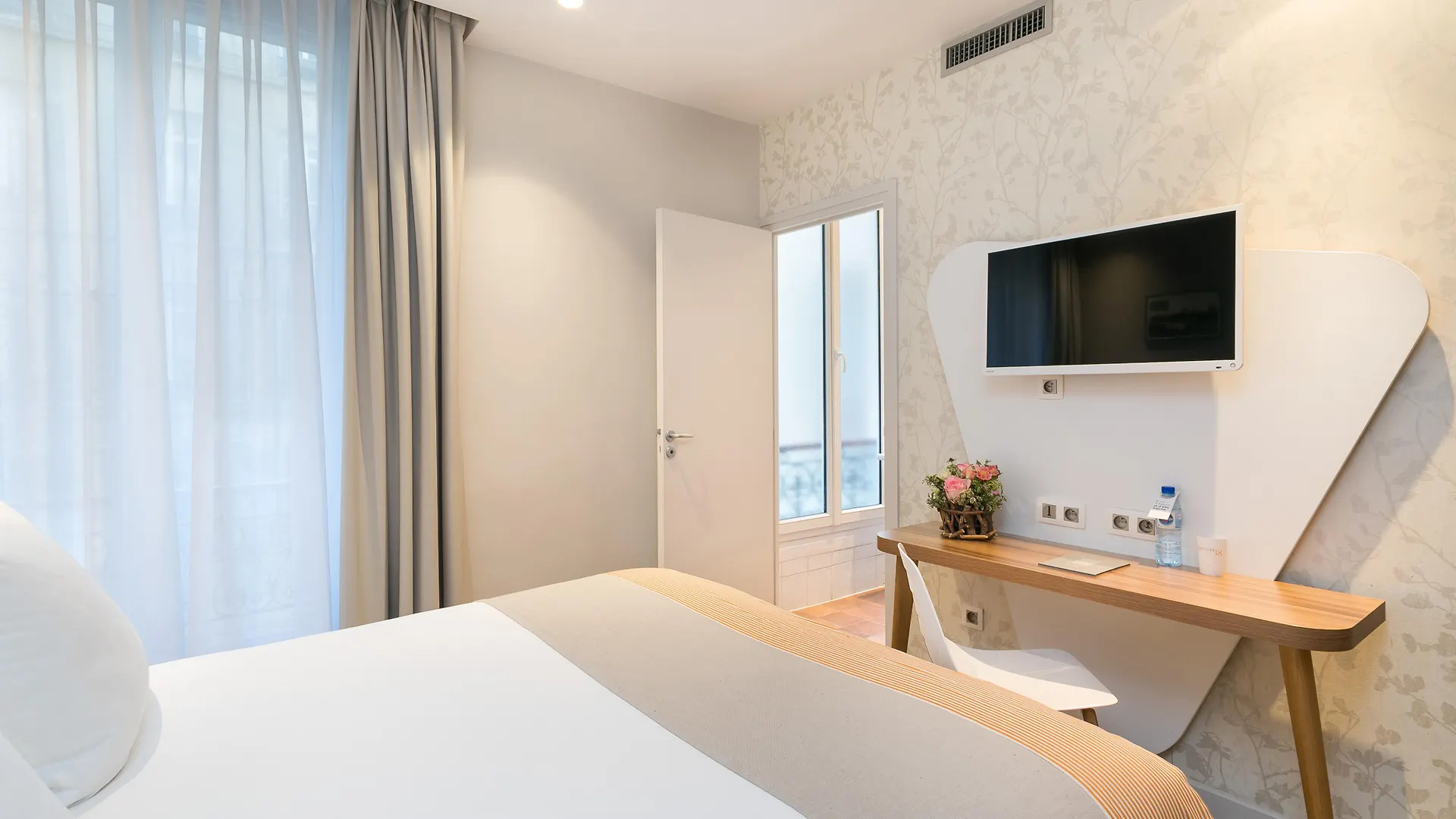 Magenta 38 By Happyculture 3* Parigi