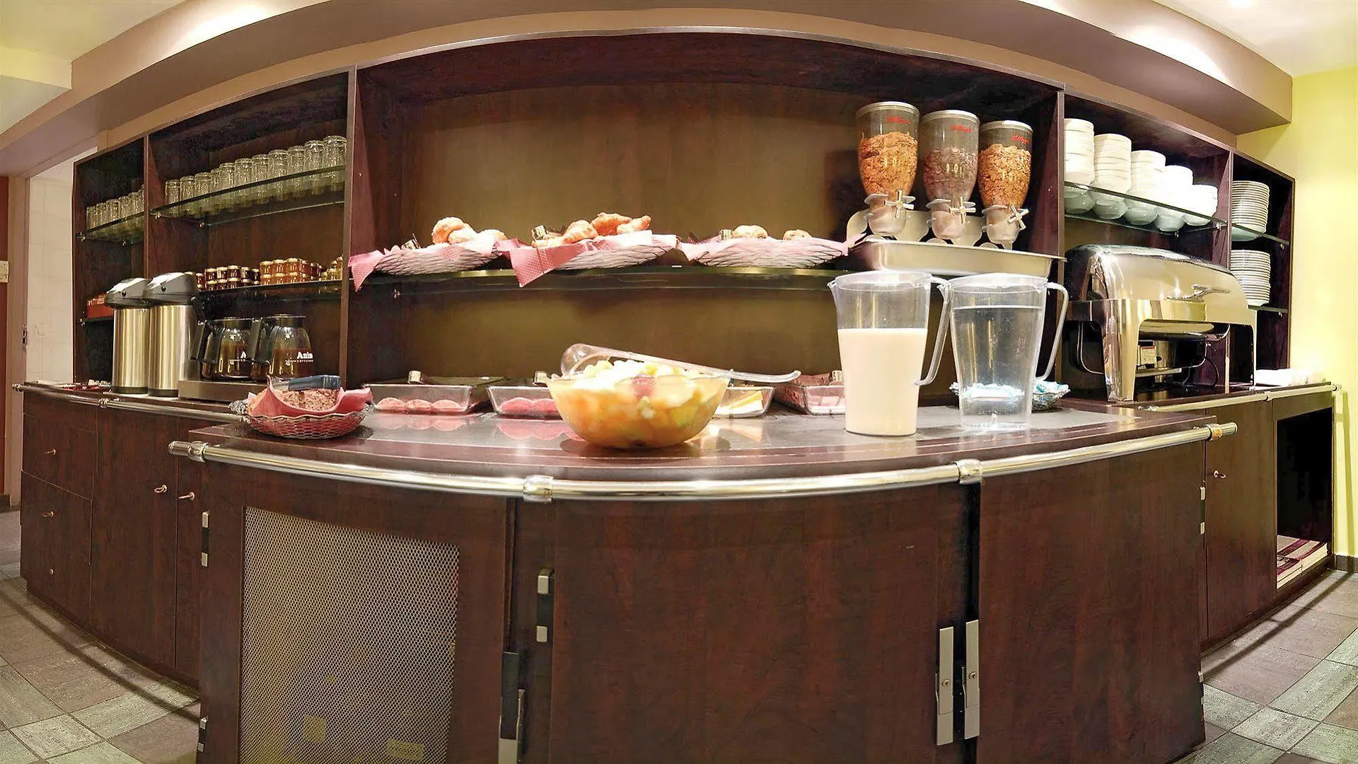 快乐文化马真塔38酒店 3* 巴黎